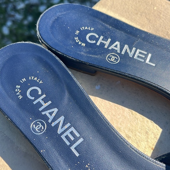 CHANEL Camelia Flat Sandal 8.5/39.5 - Picture 9 of 16